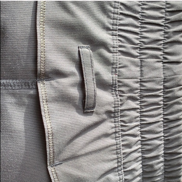 gray and pink lululemon pants - Picture 6 of 6